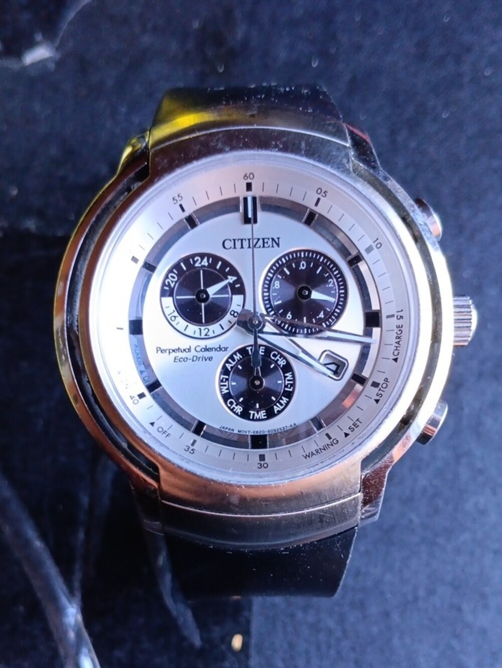 Citizen Chronograph BL5390 03A Black Silicone with Silver Metal Case Runs GREAT